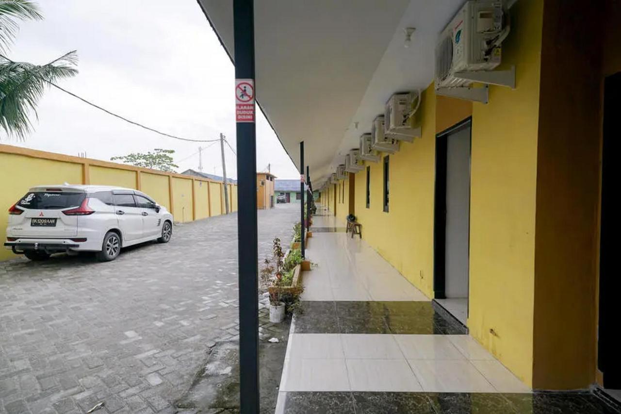 Reddoorz Near Ekowisata Mangrove Belawan Hotel Exterior foto